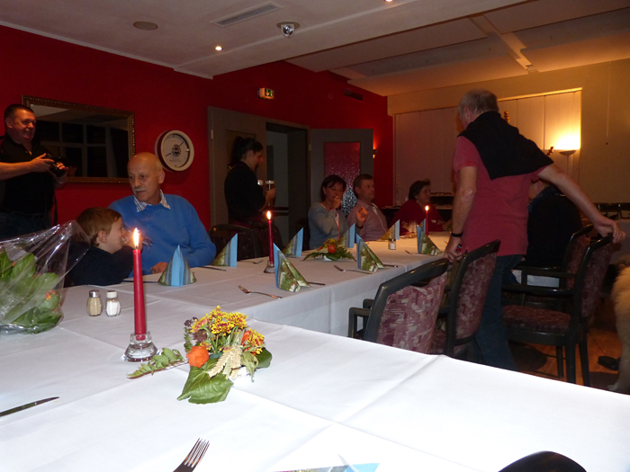 0055 am Abend gab es dann ein super italienisches Buffet.JPG